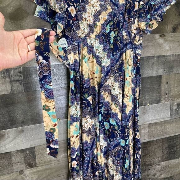 NWOT Abel The Label V-Neck Ruffle Boho Dress - Picture 5 of 13